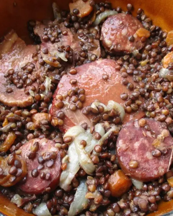 Lentilles vertes du Berry au petit salé